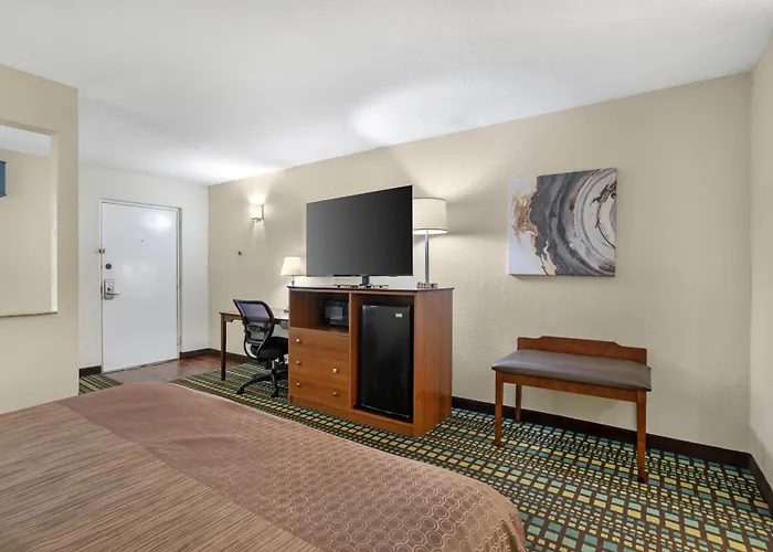 Western Downtown And 3* Tallahassee