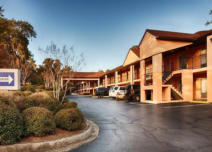 Western Downtown And Hotel
